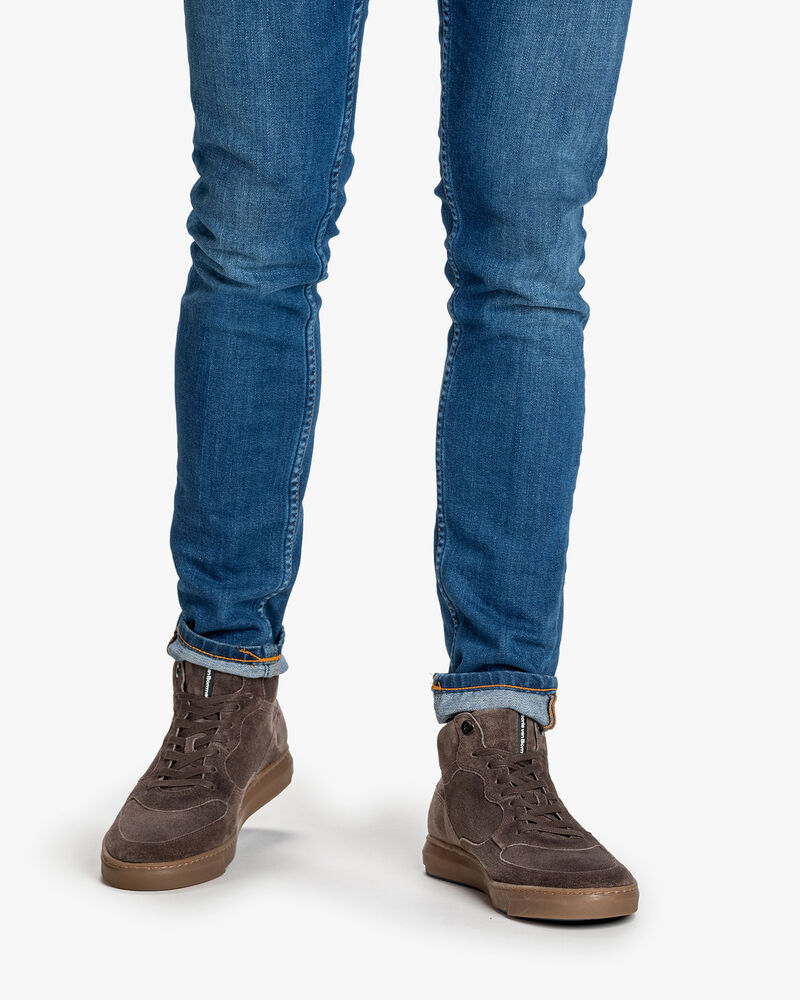 Sneaker su&egrave;de taupe