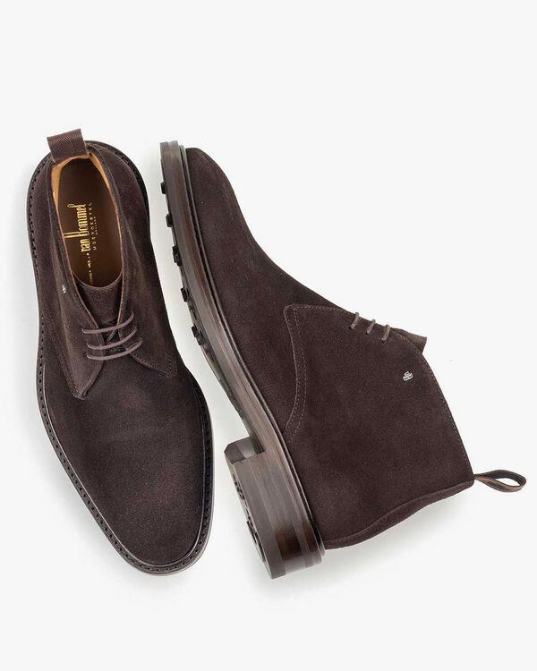 Donkerbruine su&egrave;de veterboot