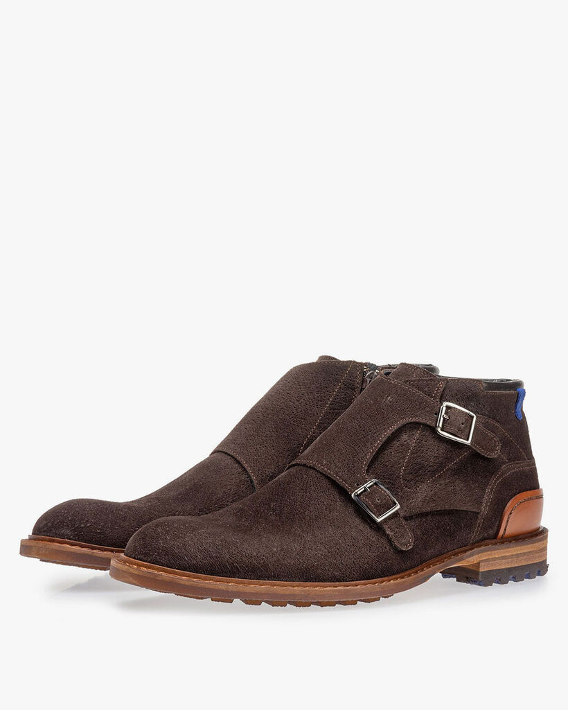 Boot with buckle brown