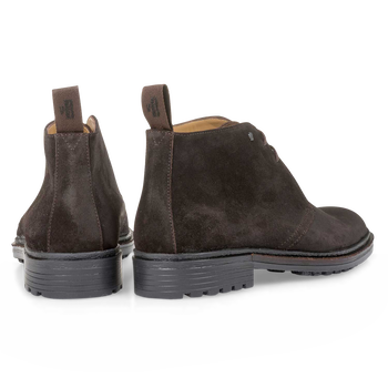 Donkerbruine su&egrave;de veterboot