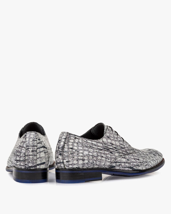 Veterschoen lakleer wit