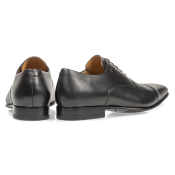 Black calf leather lace shoe