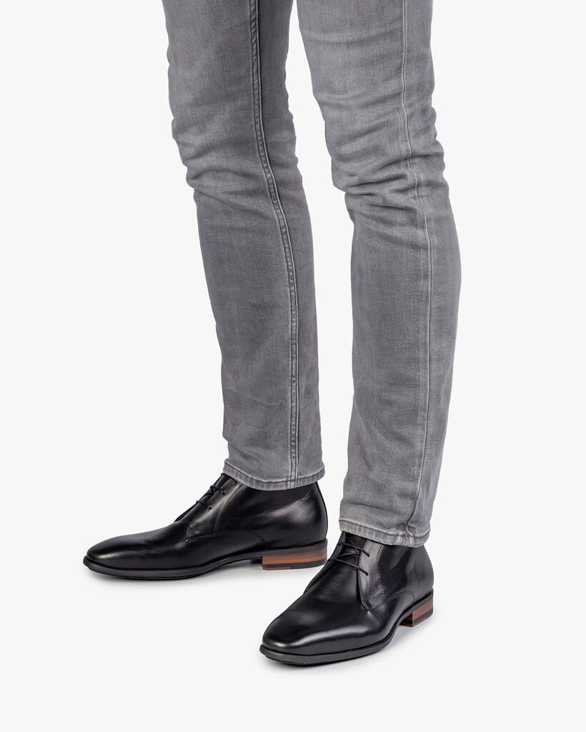 Zwarte kalfsleren veterschoen