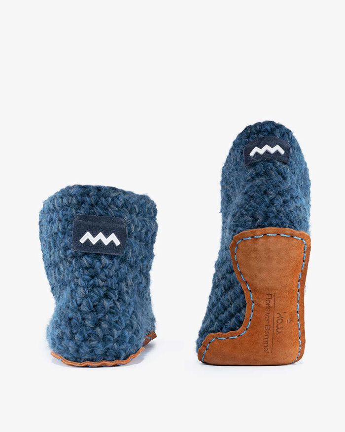 Kingdom Of Wow pantoffels blauw