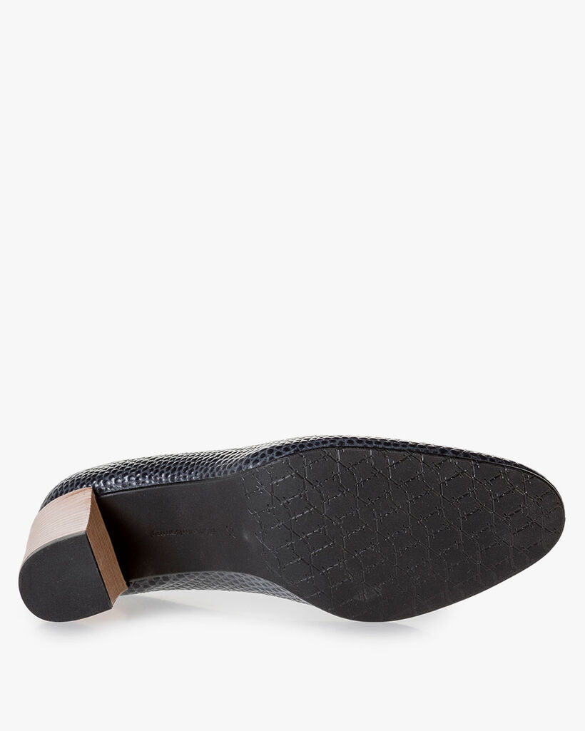 Dark blue leather pumps with print