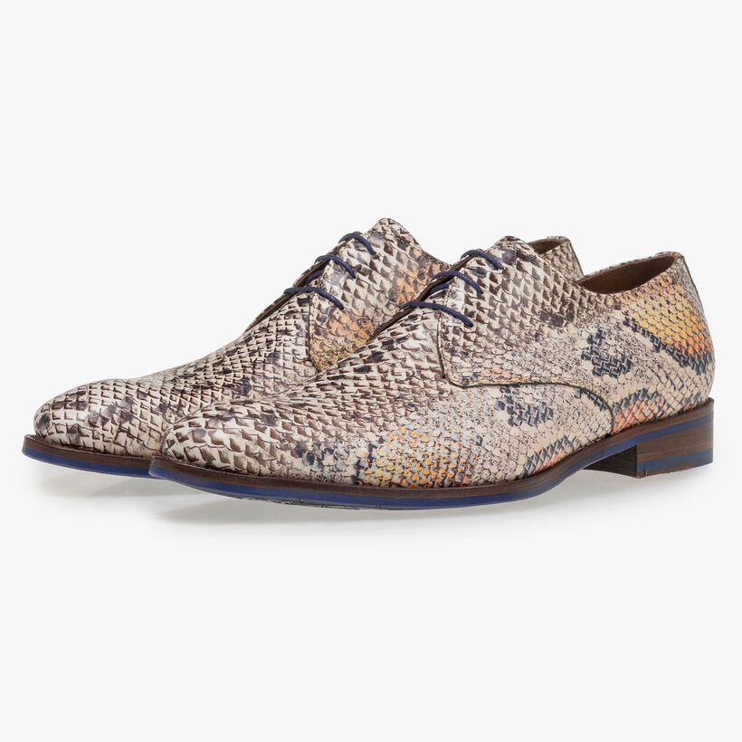 Premium veterschoen met oranje snakeprint