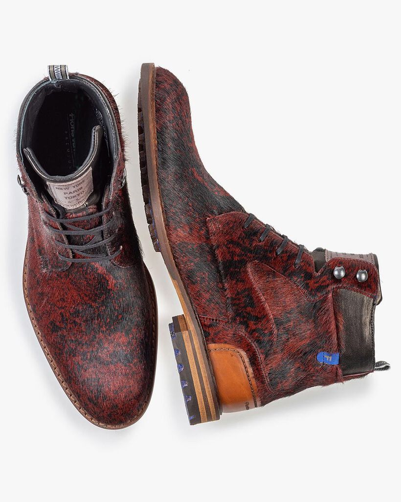 Lace shoe pony style red