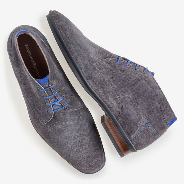 Donkergrijze su&egrave;de veterboot met print