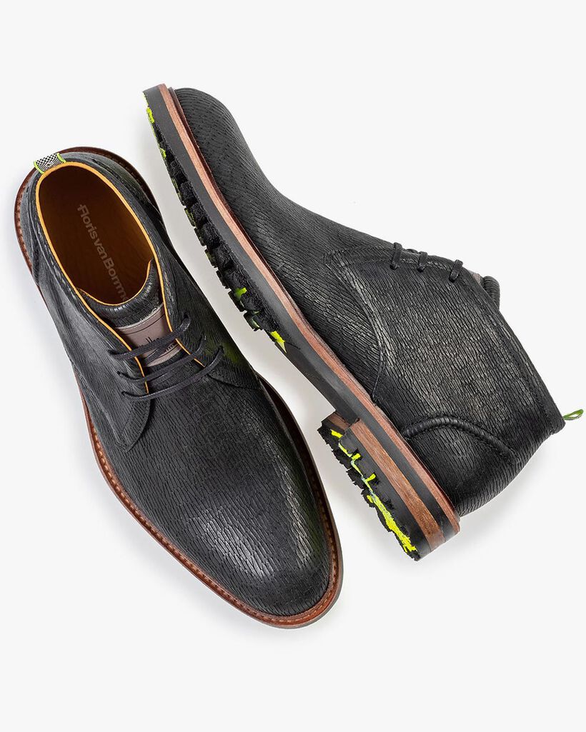 Lace boot black with print