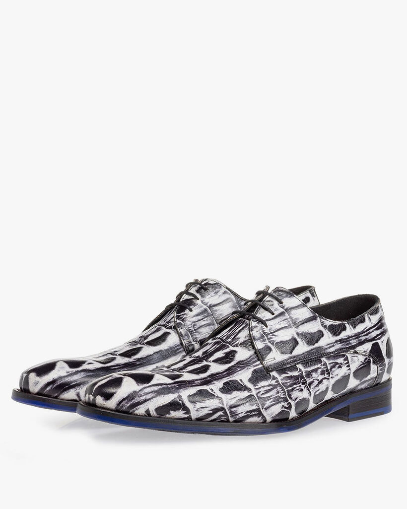 Lace shoe black and white croco print