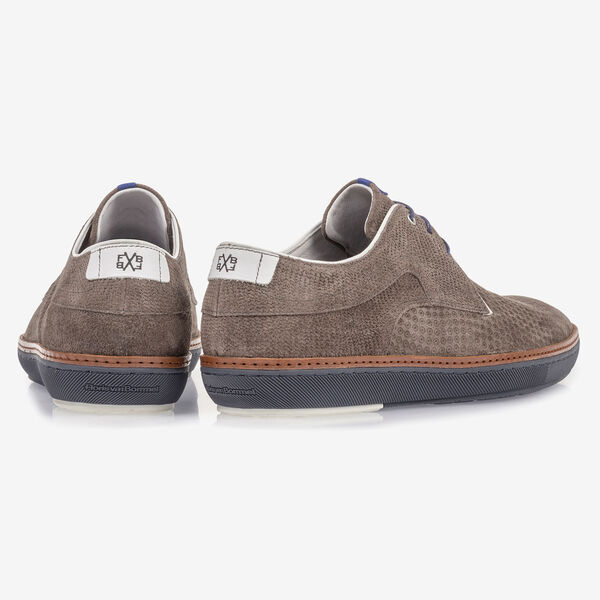 Taupe-coloured suede leather lace shoe with print