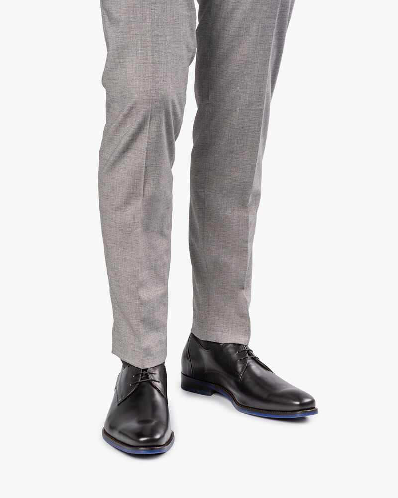 Black calf leather lace shoe