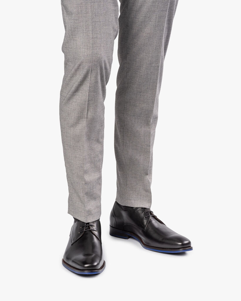 Black calf leather lace shoe