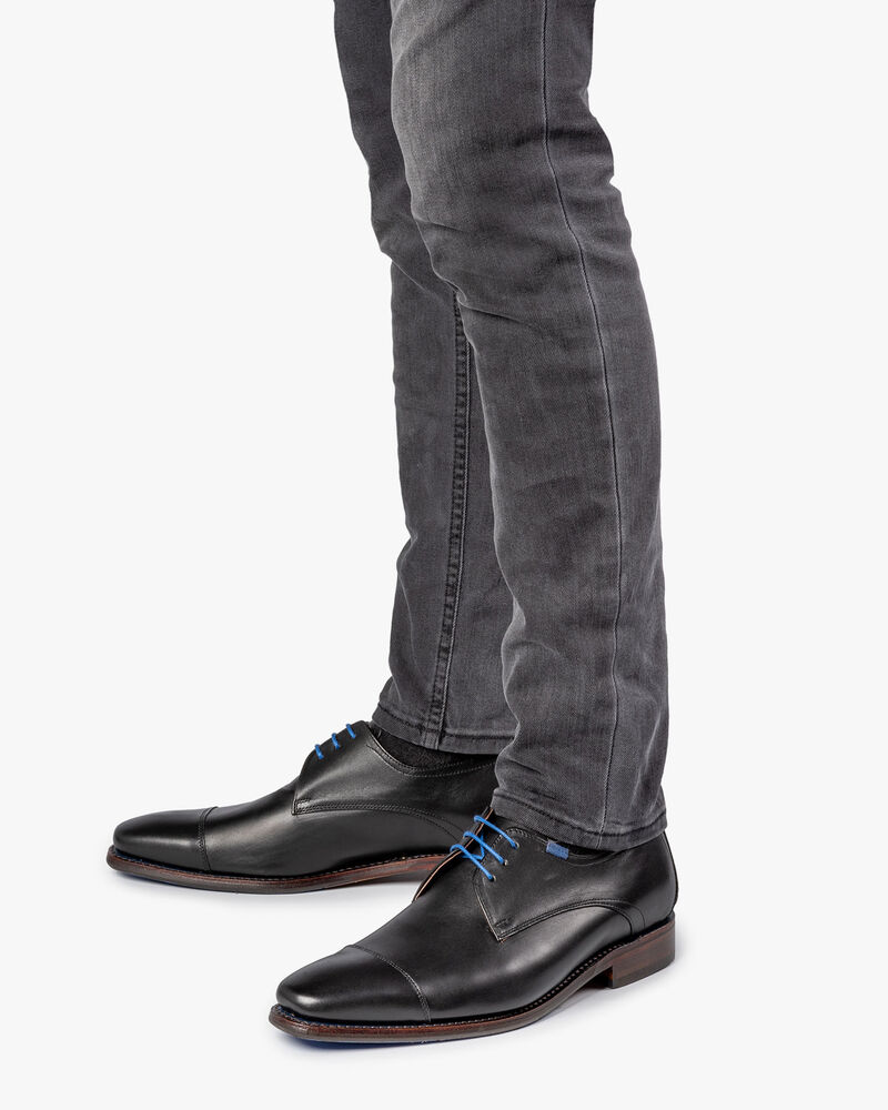 Lace shoe calf leather black