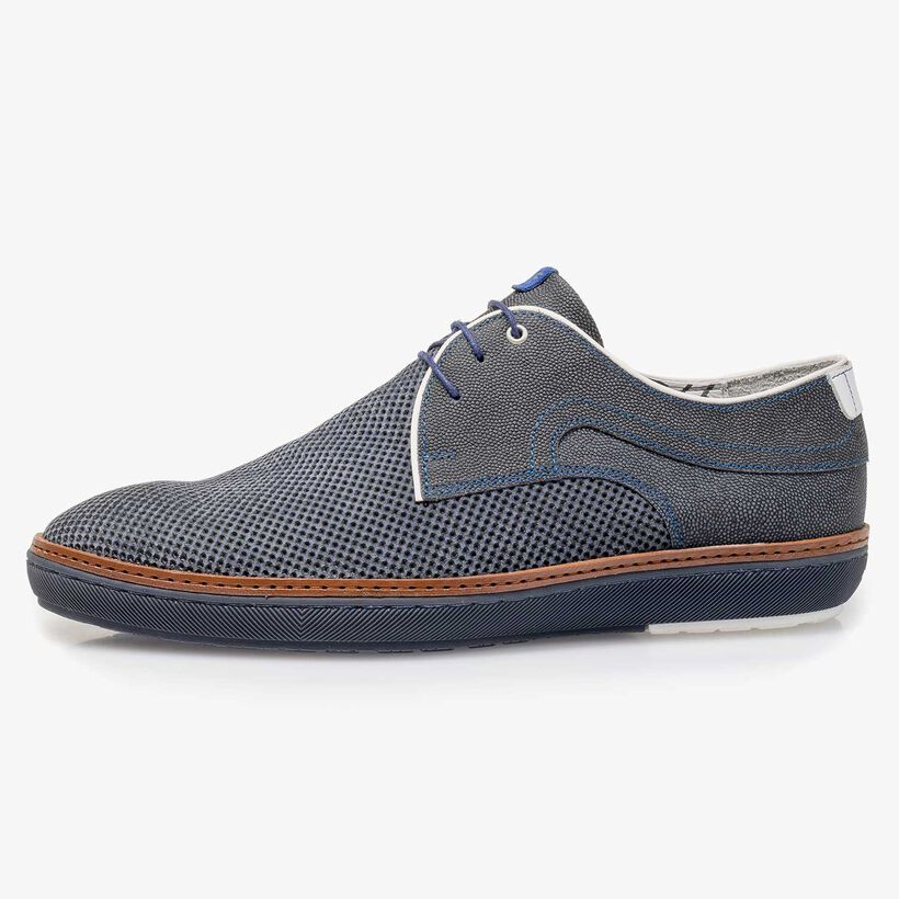 Blue suede leather lace shoe with a mini print