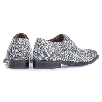 Light grey leather lace shoe with print