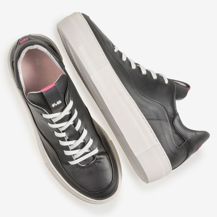 Zwarte kalfsleren sneaker