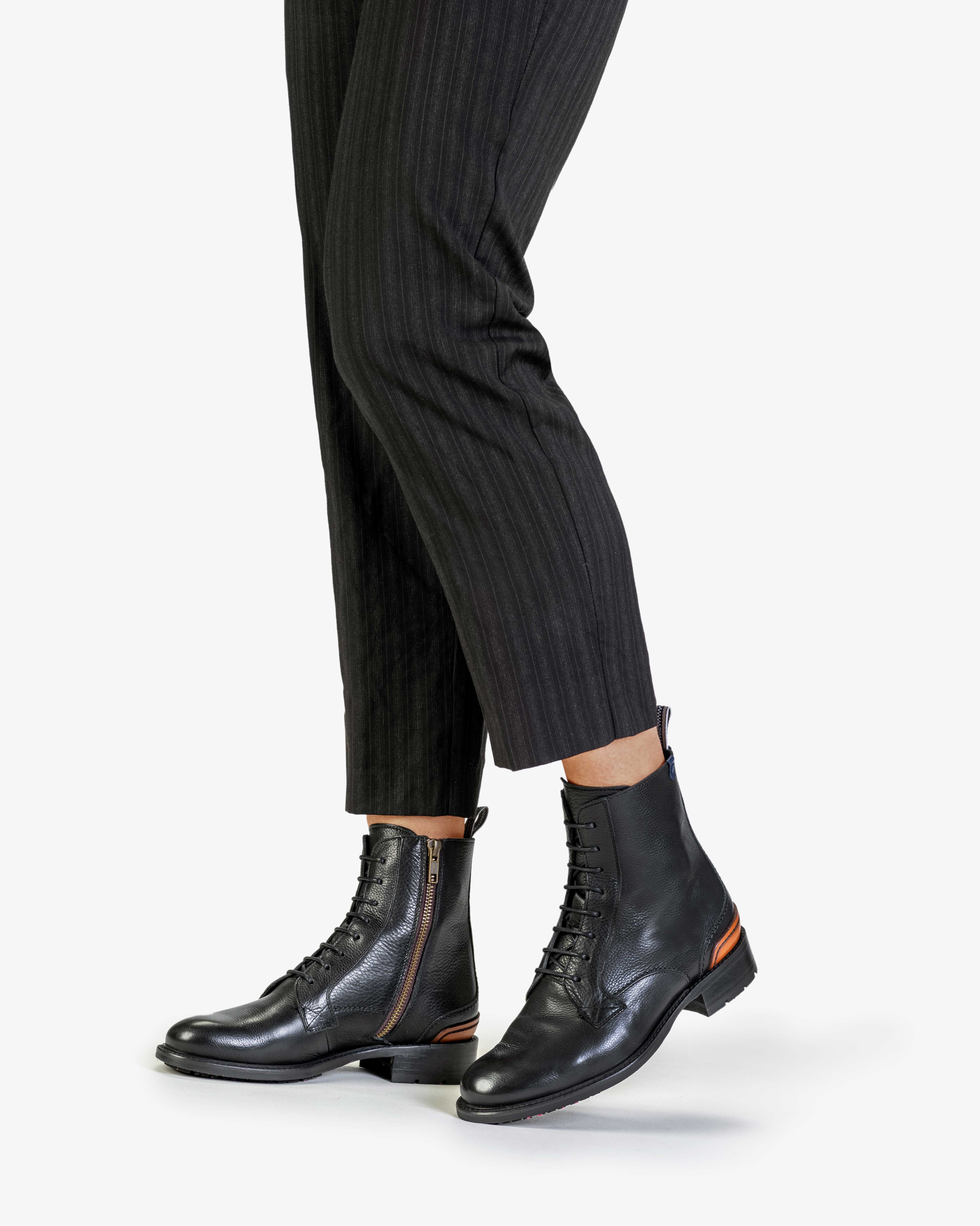 Dames enkellaarsjes van leer | Floris van Bommel Women®