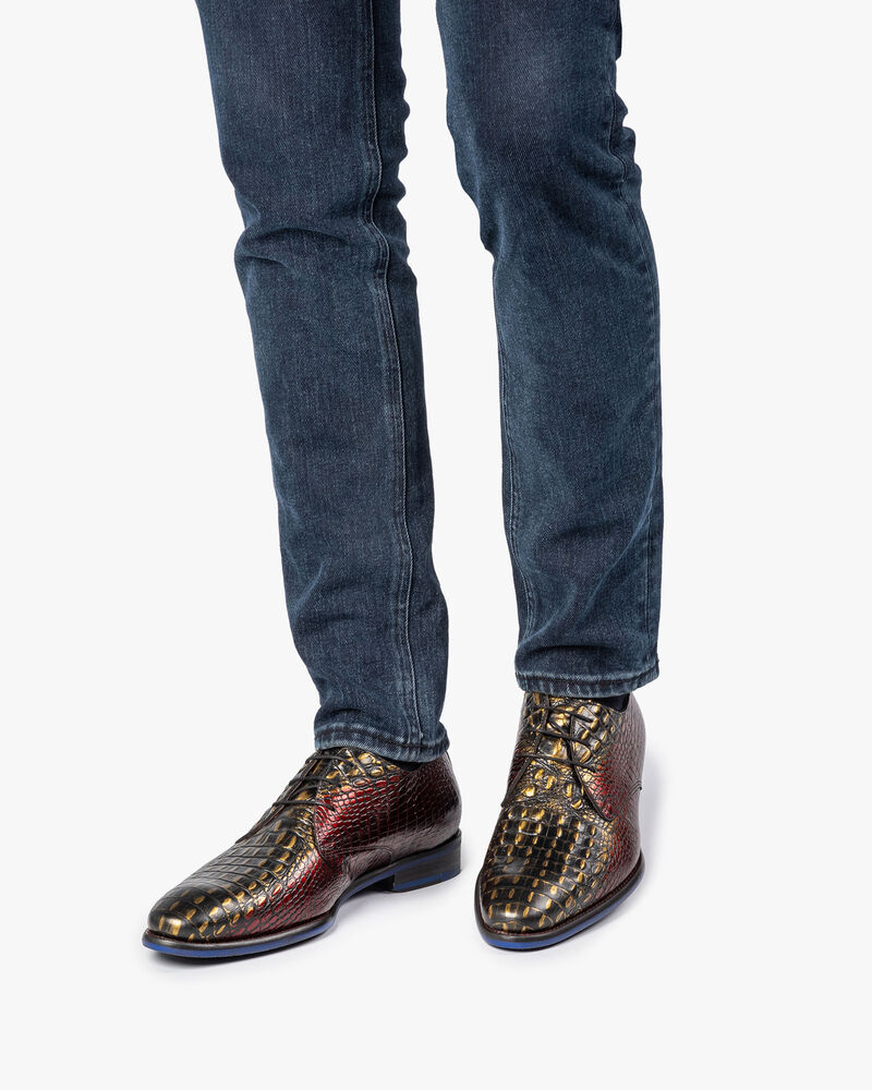 Lace shoe red croco leather