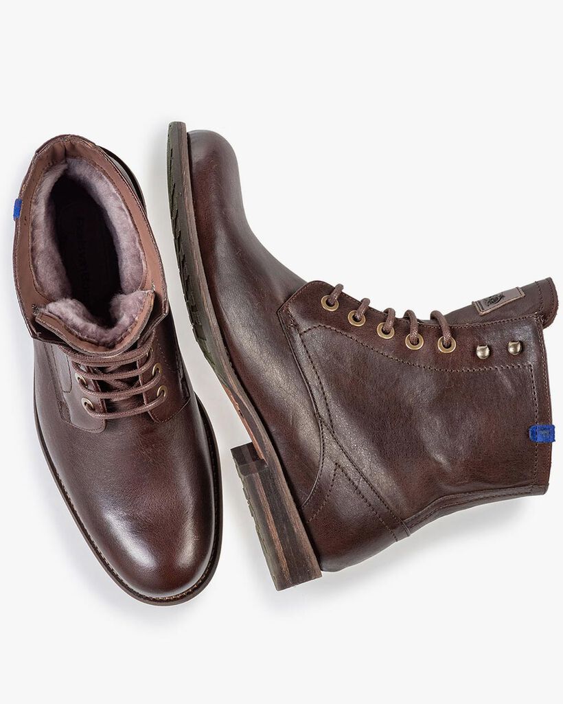 Wolgevoerde veterboot bruin