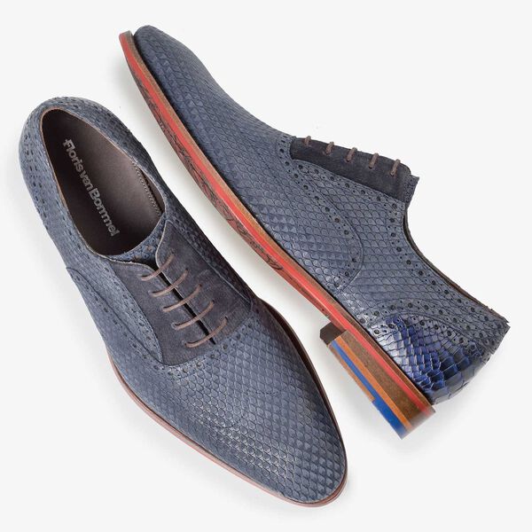 Blue nubuck leather lace shoe with snake print