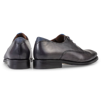 Grey calf leather lace shoe