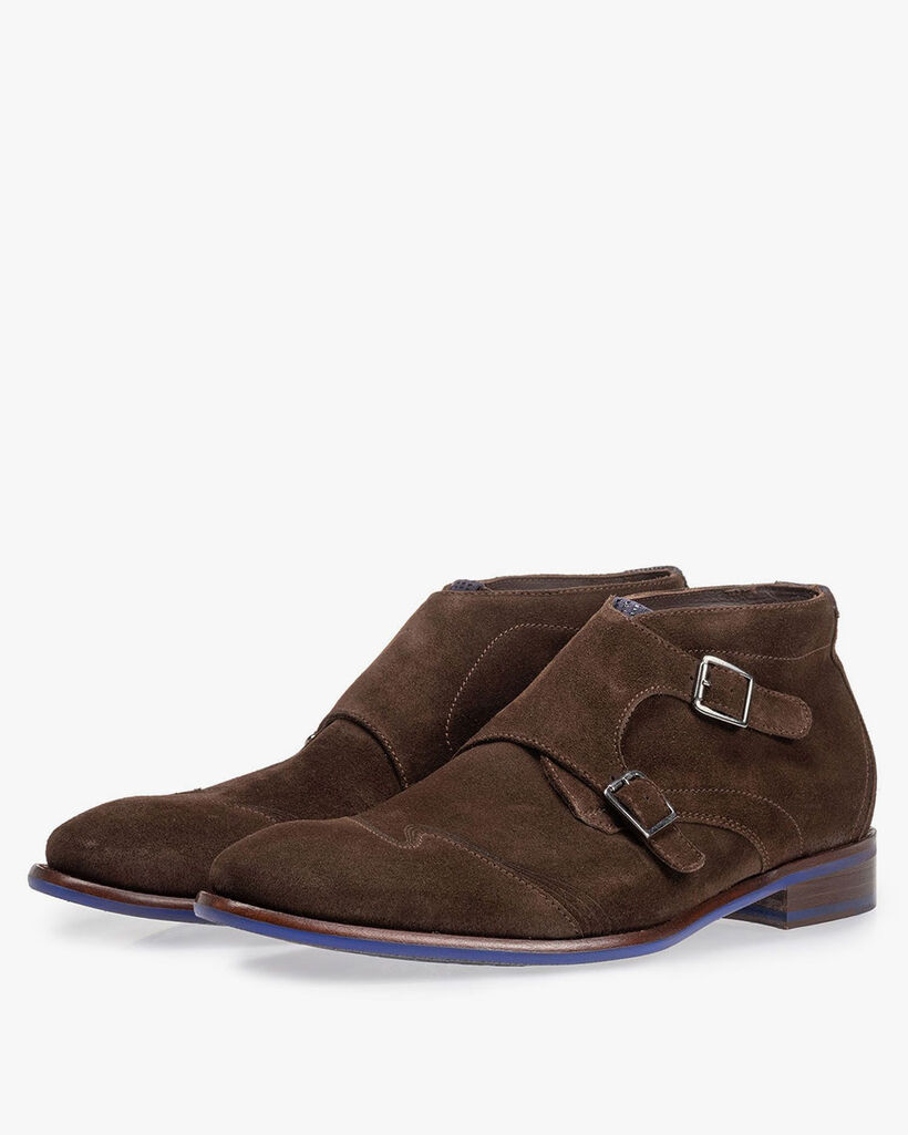 Buckle shoe brown suede leather