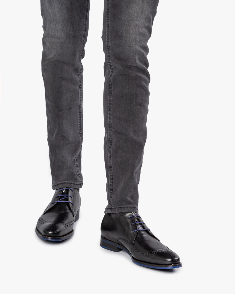 Zwarte kalfsleren veterschoen