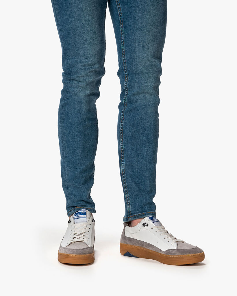 Sneaker su&egrave;de grijs