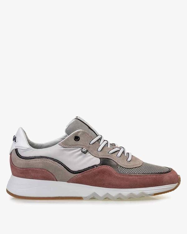 Nineti su&egrave;de roze