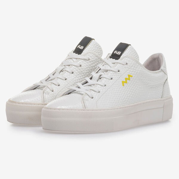 Witte leren sneaker met structuur