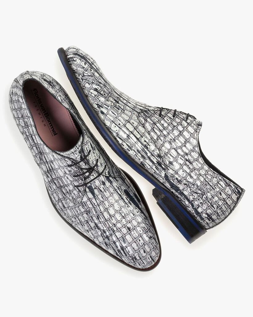 Veterschoen lakleer wit