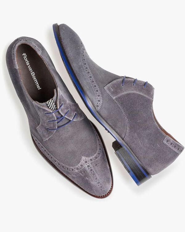 Dark grey suede leather lace shoe with print