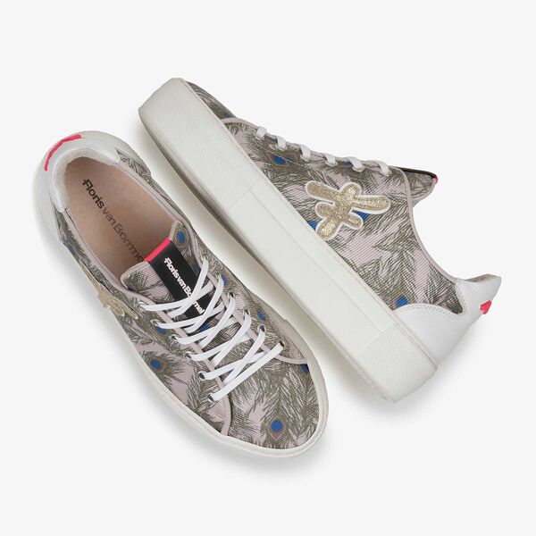 Pale pink suede leather sneaker with fabric parts