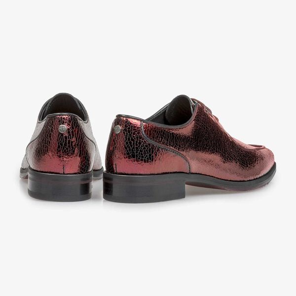 Rode leren veterschoen met metallicprint