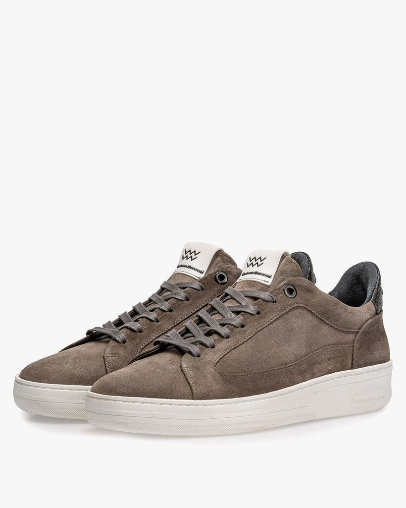 Sneaker suede leather grey