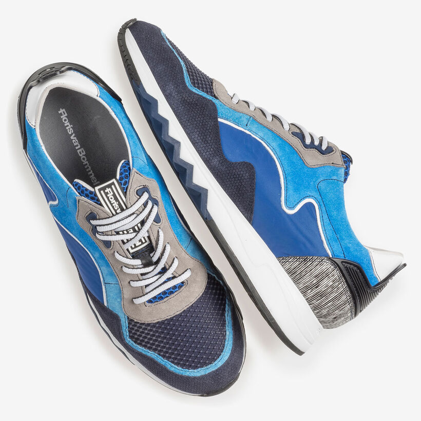 Felblauwe su&egrave;de sneaker