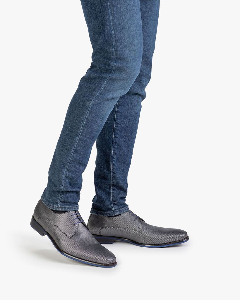 Lace shoe metallic print grey