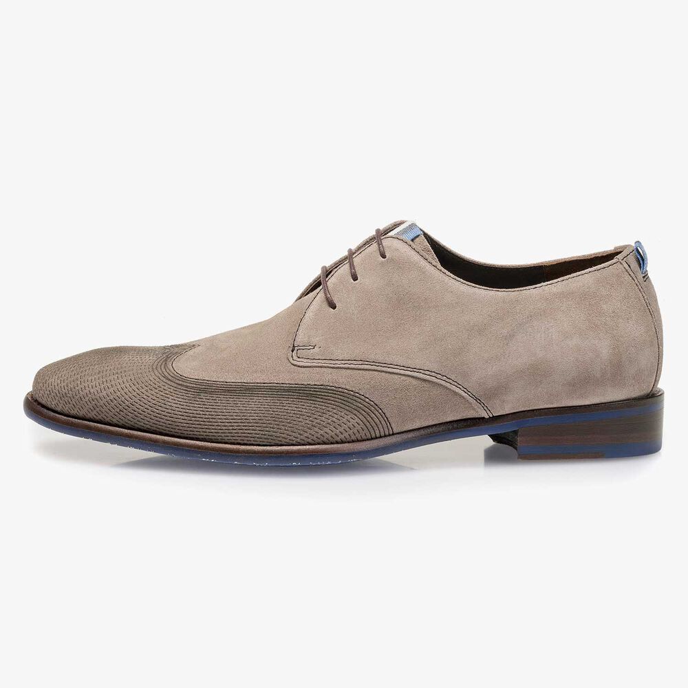 Kalfssu&egrave;de veterschoen taupe met lasering