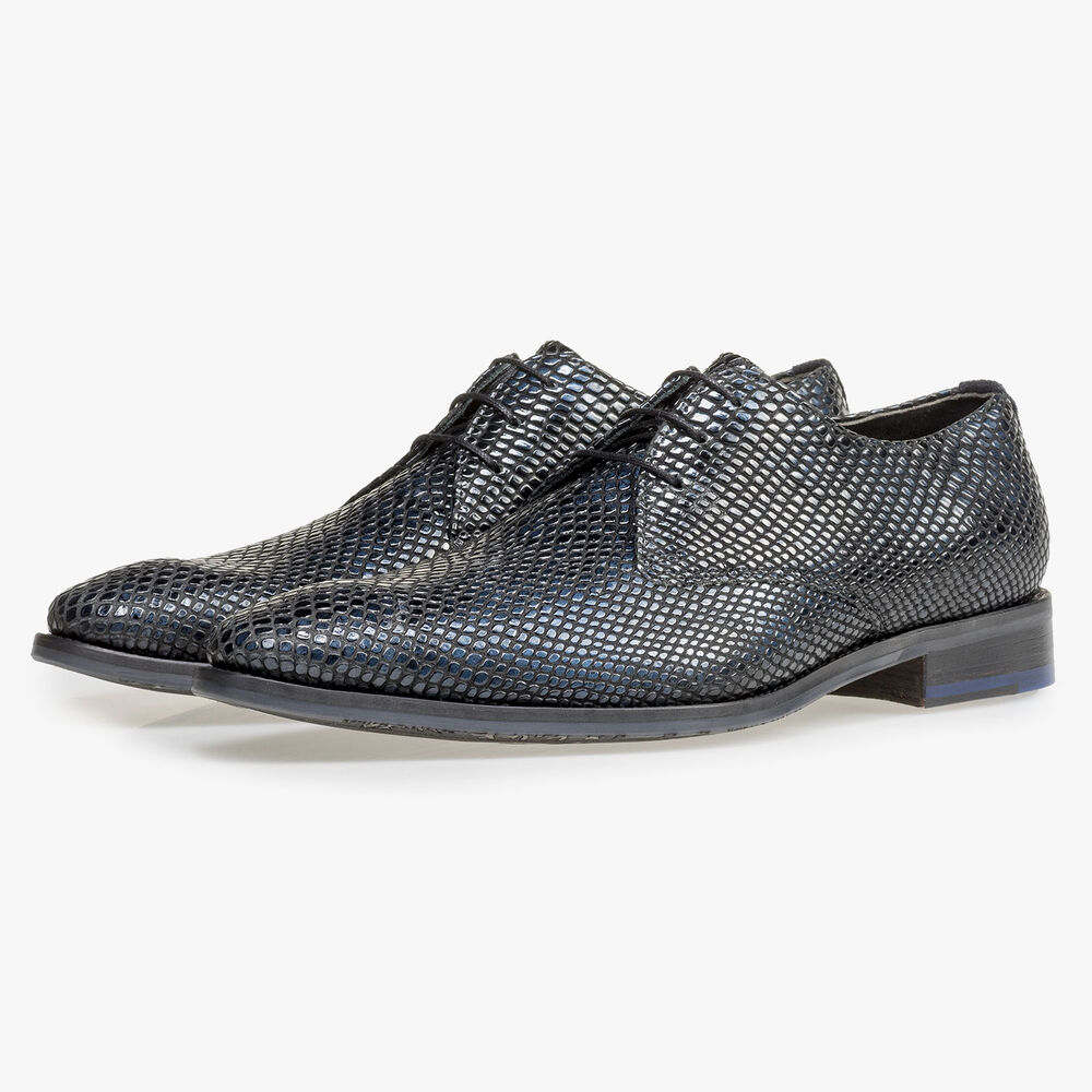 Blauwe lakleren veterschoen met print