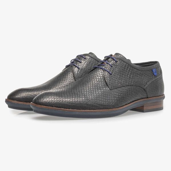 Black leather lace shoe with snake print