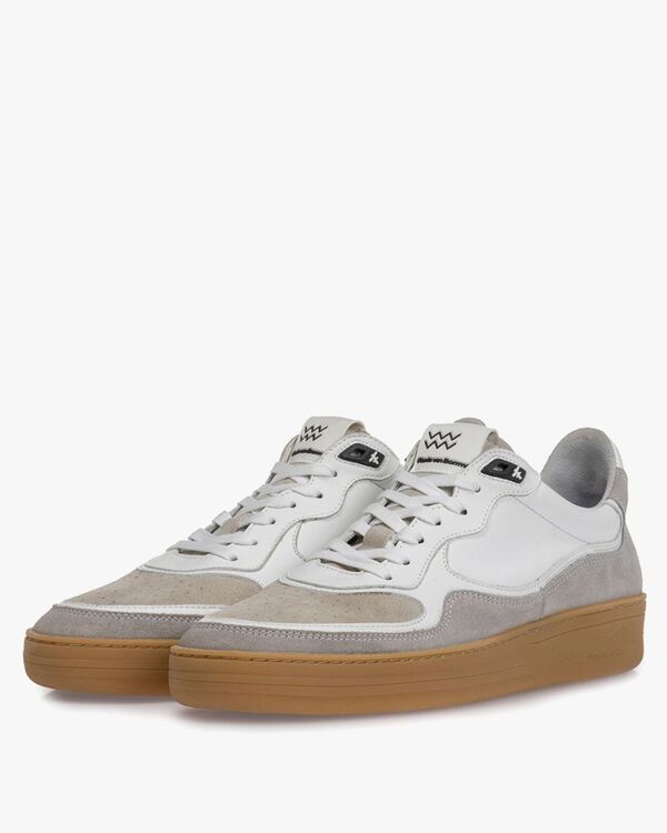 Sneaker su&egrave;de wit