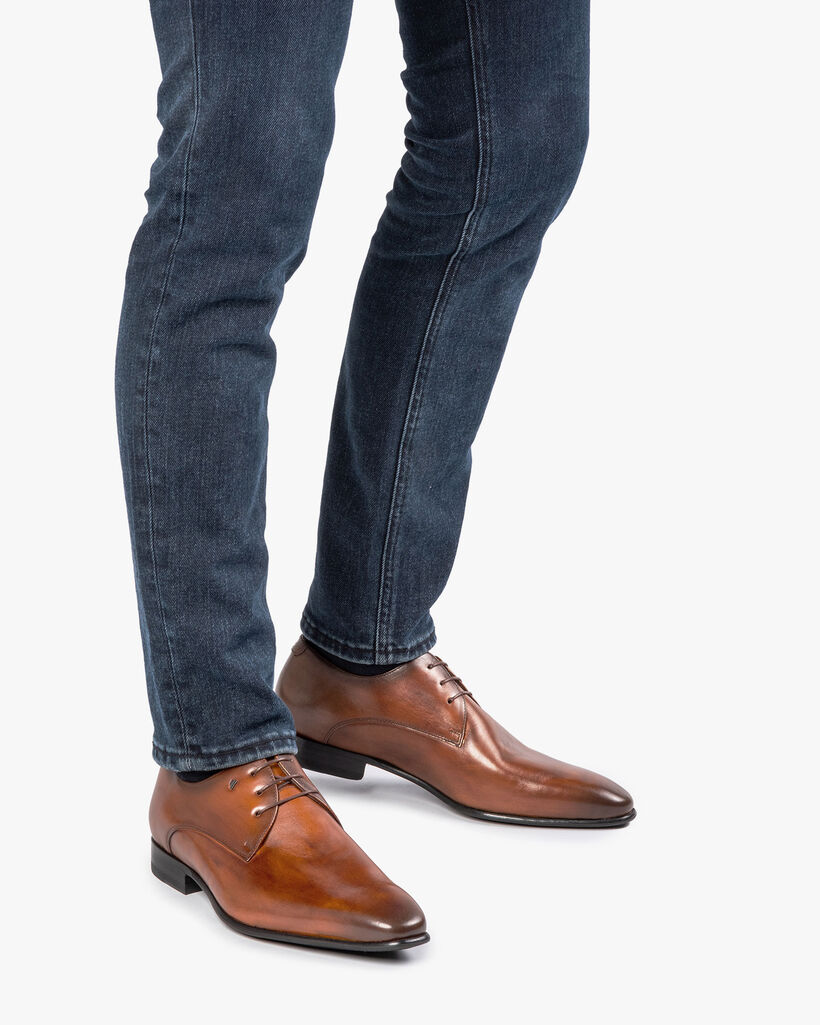 Kalfsleren veterschoen cognac