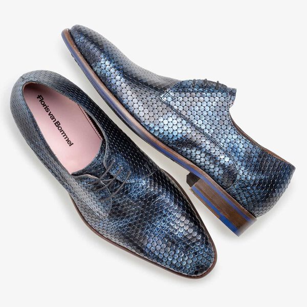 Blue metallic print leather lace shoe