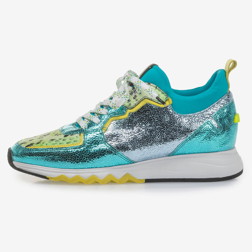 Sneaker with light blue metallic print