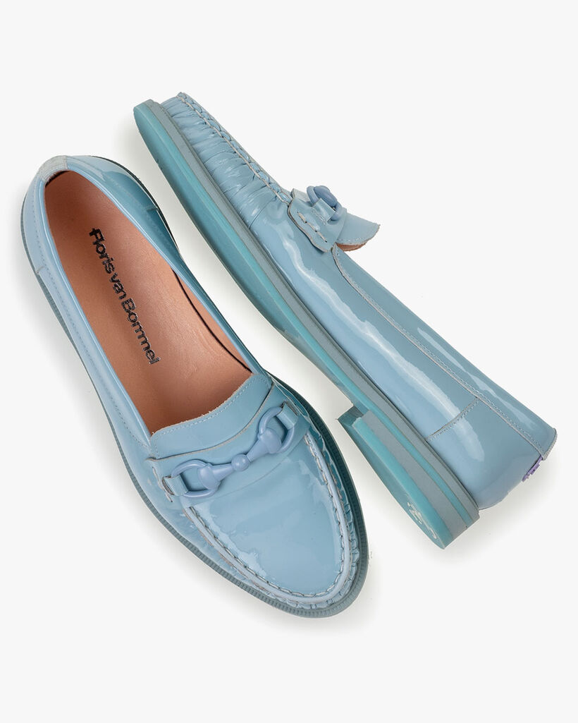 Loafer patent leather light blue