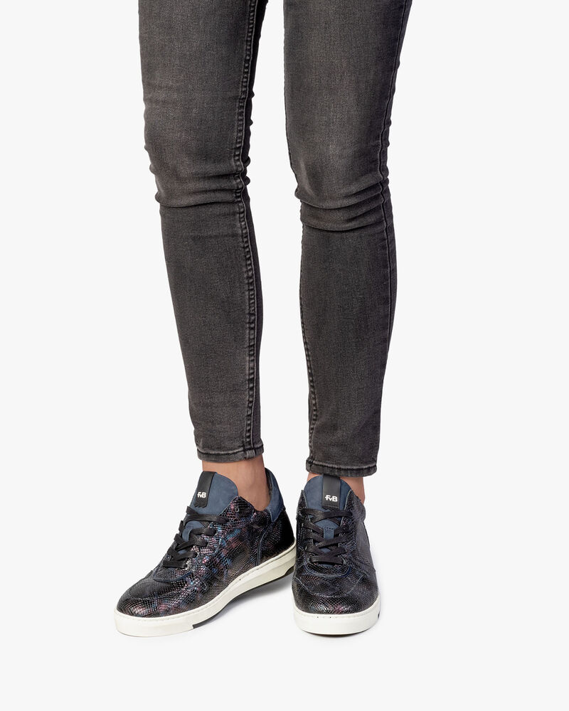 Sneaker snakeprint blauw