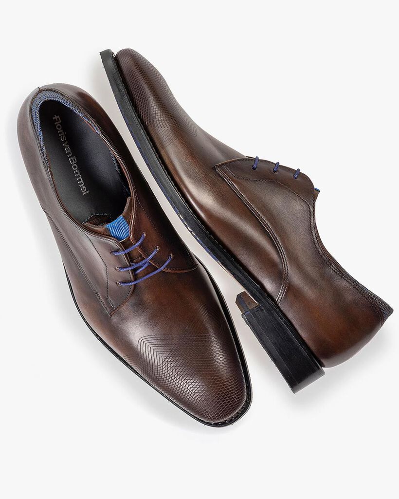 Dark brown calf leather lace shoe