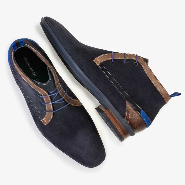 Donkerblauwe su&egrave;de halfhoge veterboot