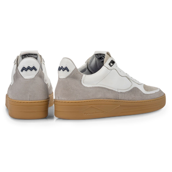 Sneaker su&egrave;de wit